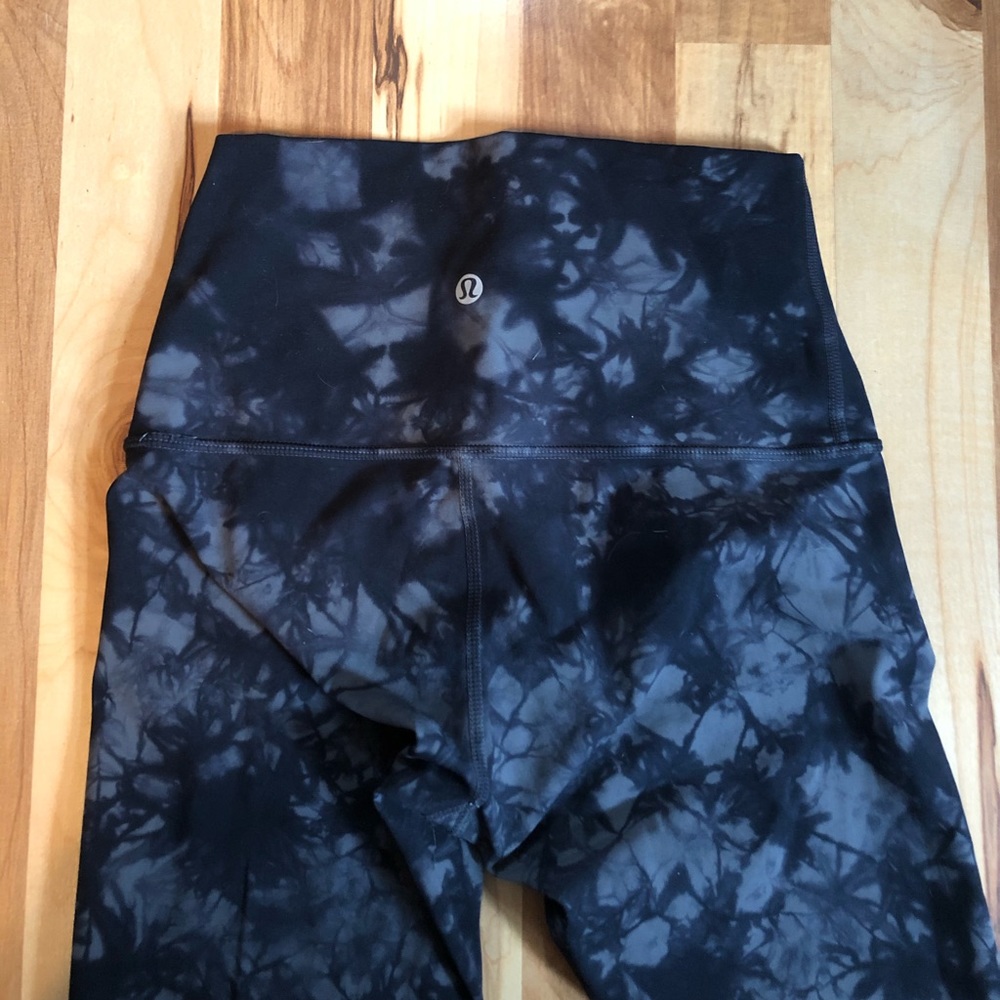 Rare pattern Lululemon